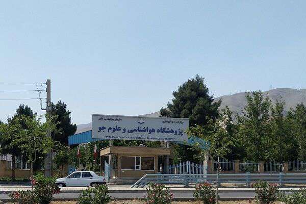 بازدید نماینده سازمان جهانی هواشناسی از مرکز مطالعات توفان‌های گردوخاک