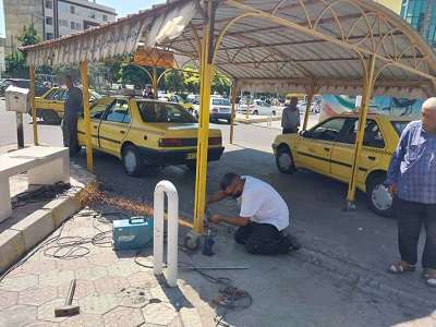 تعمیر سایه‌بان‌ ایستگاه های تاکسی شهر قزوین آغاز شد