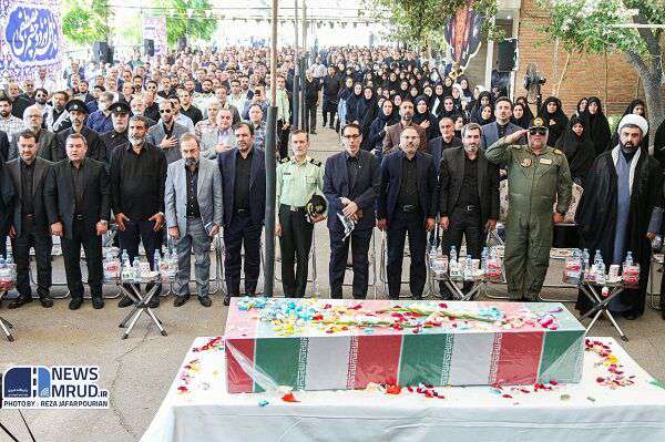 تشییع و تدفین شهید گمنام در دانشکده صنعت هواپیمایی