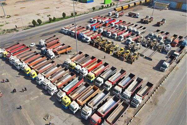 بهبود کیفیت ارائه خدمات بندری با تامین بیش از ۴۰۰ دستگاه تجهیز جدید در بندر امام(ره)