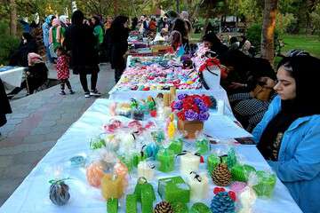 برپایی نمایشگاه صنایع دستی و مشاغل خانگی "مهردستان" در فرهنگسرای آنا