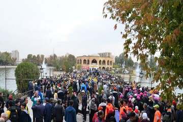 همایش پیاده‌روی خانوادگی در پارک بزرگ ائل گلی برگزار شد