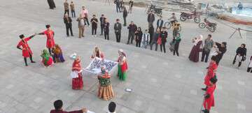 مقبره الشعرا و پارک آزادگان میزبان ششمین جشنواره تئاتر خیابانی تبریزیم