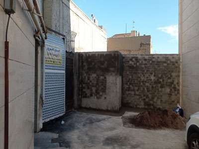 دیوارکشی ملک مخروبه رها شده در بن بست ولدآبادی