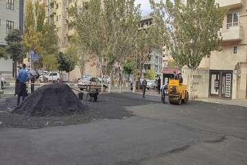 استفاده بیش از یک هزار تن آسفالت طی هفته گذشته برای آسفالت ریزی معابر شهرداری منطقه ۲ تبریز