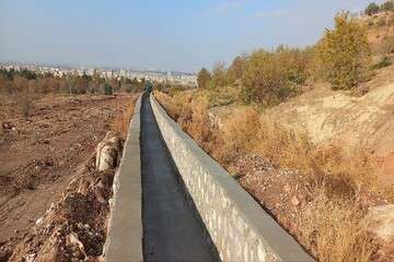 فاز دوم کانال سنگی خیابان جنت شمالی شهرک ارم به بهره برداری رسید