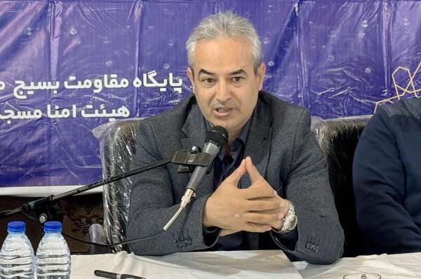 برگزاری میز خدمت شهرداری منطقه ۵ در مسجد الزهرا(س) باغمیشه
