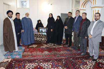 دیدار شهردار تبریز با خانواده شهیدان والامقام «اکبر زوار جنتی» و «یدالله عبدالجباری»