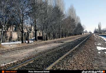 بازدید وزیر راه و شهرسازی از خط دوم راه‌آهن قزوین- زنجان