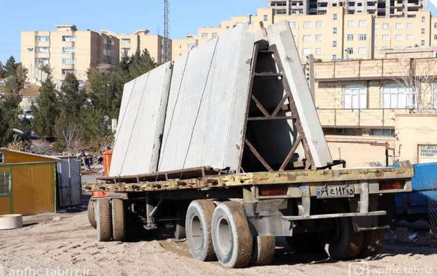 آغاز عملیات نصب قطعات آپارتمانی در پروژه بازآفرینی شهری "اسدگولی"