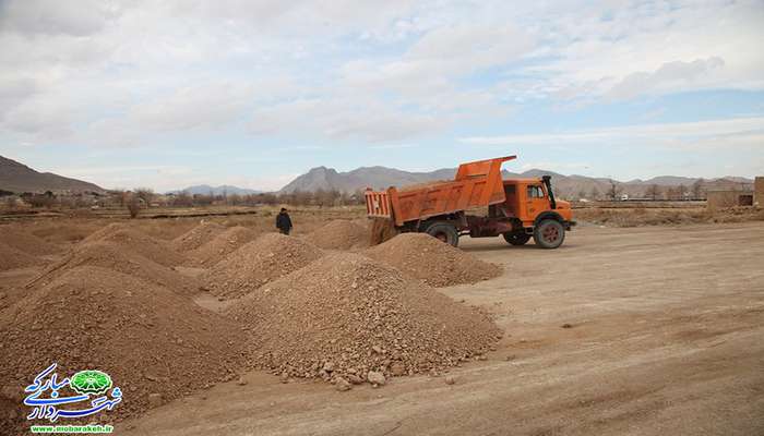 اجرای عملیات خاکریزی و زیرسازی بلوار شهدای جهاد سازندگی (15خرداد)