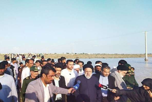 ساخت مهندسی خانه‌های جنوب سیستان و بلوچستان مانع خسارت در سیلاب اخیر شد/وزیر راه و شهرسازی پیگیر بهسازی جاده‌های استان است