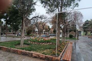 رنگین کمانی از گلها در مجموعه تاریخی و گردشگری "مقبره الشعرا"