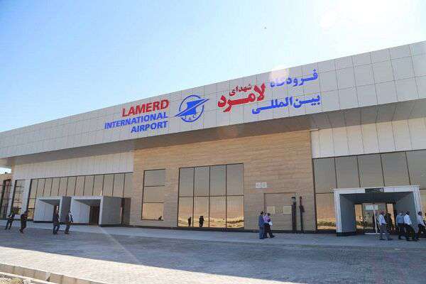 پاداش ۳۵۰.۰۰۰.۰۰۰ ریالی شرکت توزیع برق استان فارس به فرودگاه لامرد