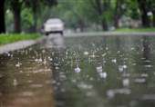 بارش باران در جاده‌های ۱۶ استان/ترافیک سنگین در جاده چالوس