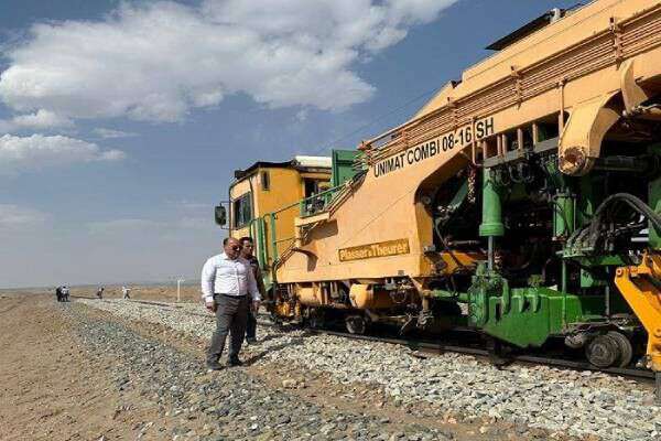 آغاز عملیات اجرایی پروژه بهسازی بلاک تل حمید-رباط پشت بادام در راه آهن شرق