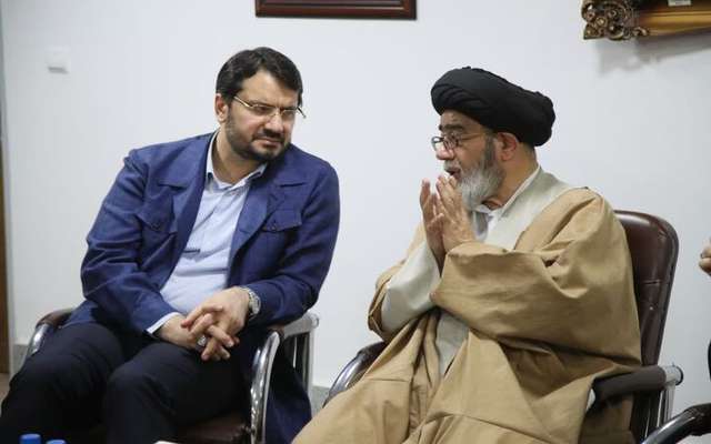 وزیر راه و شهرسازی با امام جمعه تبریز دیدار کرد