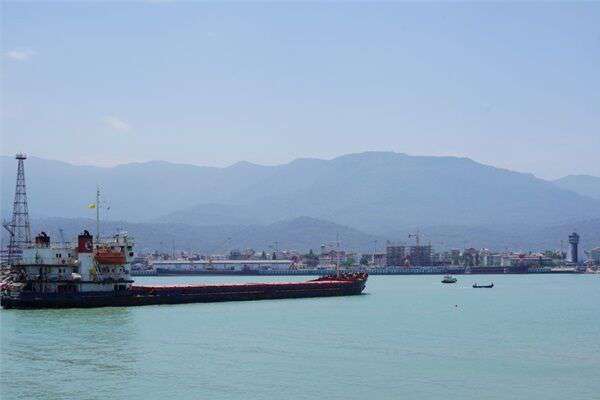 کانال دسترسی جدید بندر نوشهر با ورود کشتی تجاری بهره‌برداری شد