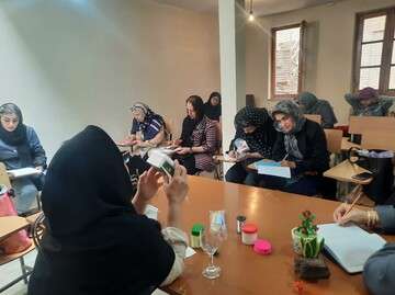 برگزاری کارگاه آموزشی "خمیر چینی" در فرهنگسرای تربیت