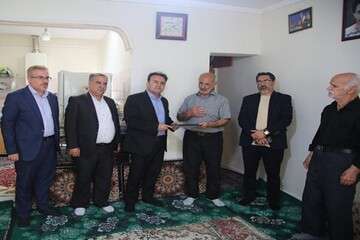 دیدار شهردار منطقه ۷ با خانواده شهید دفاع مقدس عزت فهیمی