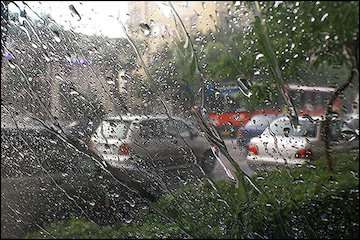 بارش باران در برخی از محورهای استان اردبیل