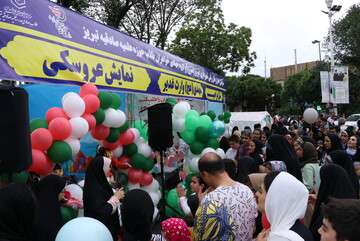 برگزاری جشن عید غدیر خم در ایستگاه متروی میدان ساعت تبریز