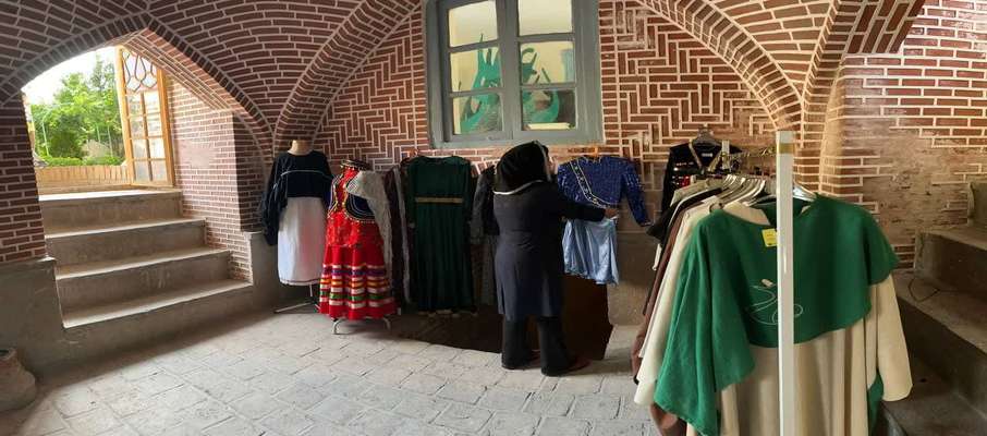 برپایی نمایشگاه لباس های بومی و محلی در فرهنگسرای نیکدل