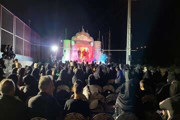 برگزاری ویژه برنامه "روضه شهر" همزمان با شب تاسوعای حسینی در محله کوی شهدای عباسی