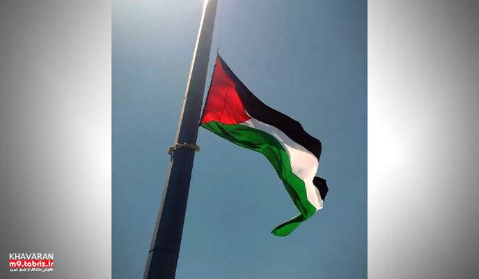 اهتزاز پرچم ۳۴ متر مربعی فلسطین توسط شهرداری منطقه ۹ تبریز