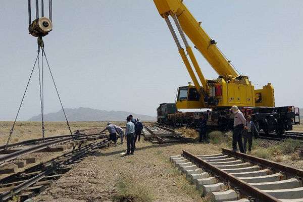 پروژه توسعه خطوط و علائم ایستگاه راهگرد در راه‌آهن اراک آغاز شد