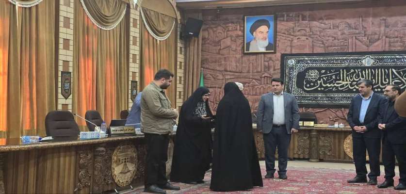 تجلیل شورای اسلامی شهر و شهرداری تبریز از خانواده معظم شهدای مدافع حرم