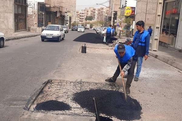 لکه گیری آسفالت ۷۶۰۰ تنی در بیش از ۱۵۰ محله و معبر شهری تبریز