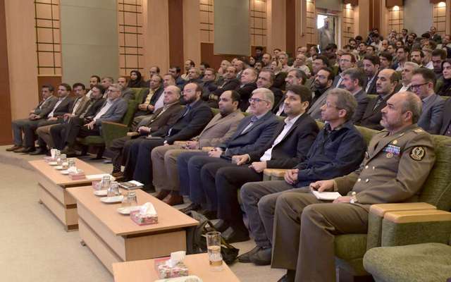 حضور رئیس پژوهشگاه هواشناسی و علوم جو کشور در مراسم افتتاحیه گرامیداشت هفته جهانی فضا