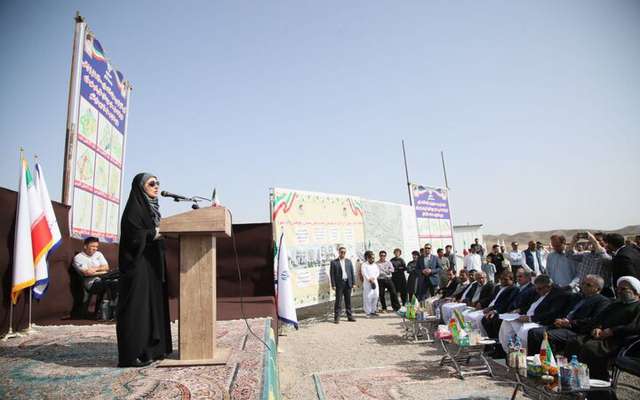 کلنگ زنی ۹۰۵۰ واحد نهضت ملی مسکن به مساحت ۱۷۰۰ هکتار / صادق: این کلنگ زنی در ادامه دو امدادی دولت های گذشته در ساخت مسکن است