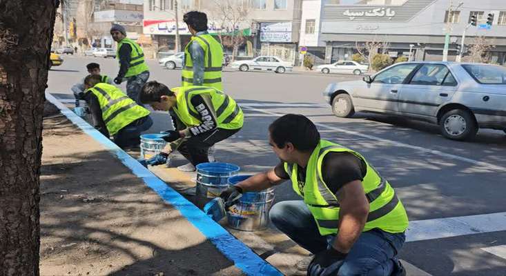 آغاز طرح رنگ آمیزی ۸۰ هزار متر طولی جداول در معابر اصلی و فرعی منطقه ۳