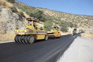 احداث جاده کامیاران –سروآباد  ۶۵ در صد پیشرفت دارد