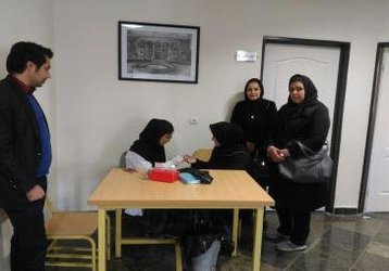 غربالگری قندخون و فشارخون در کلیه خانه های سلامت شهرداری تبریز