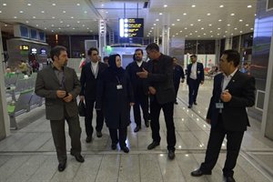 بازدید مدیرعامل ایران‌ایر از فرودگاه امام خمینی (ره) و گفت‌وگو با مسافران