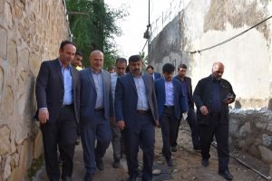 مدیر کل مدیریت بحران خوزستان از منازل خسارت دیده در مسجد سلیمان بازدید کرد